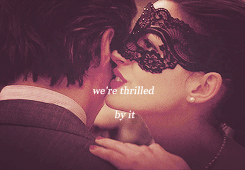 这些瑜伽体式，让啪啪啪涨姿势！