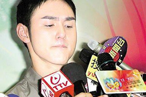 阮经天初夜门 他的兽性行为害了“阿奴”的一生