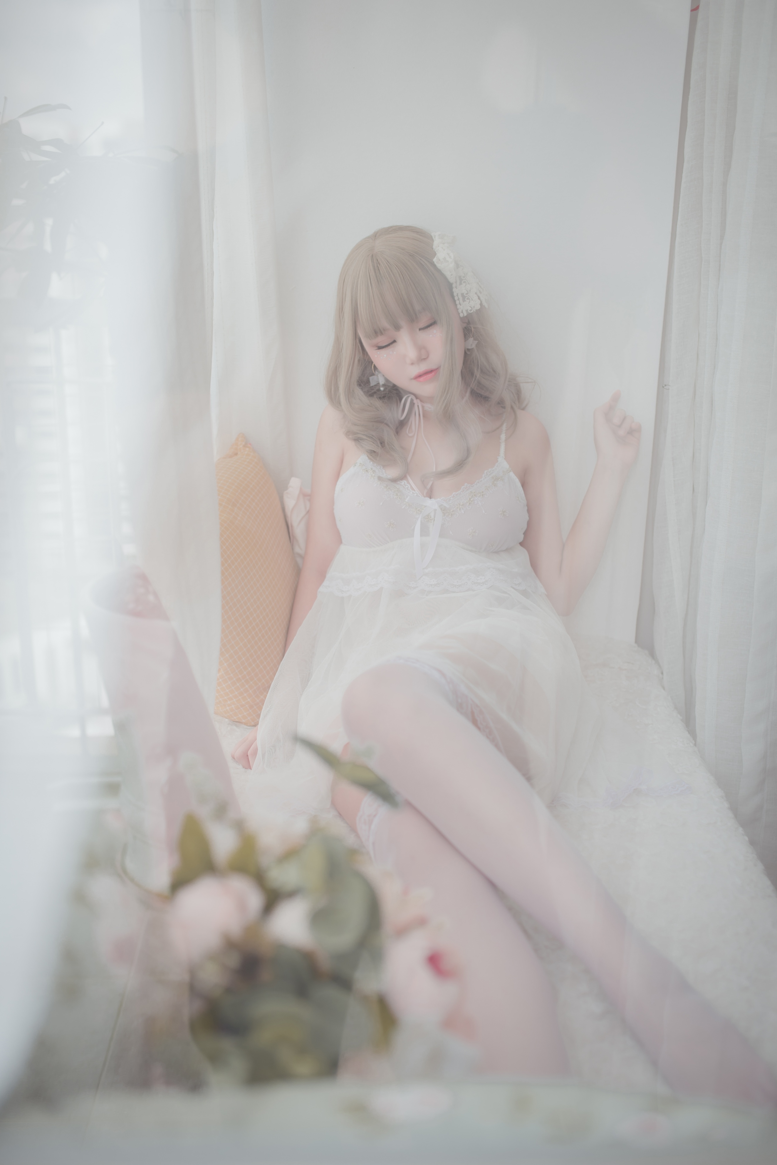 白色丝质连衣裙（CN：Yoko宅夏）少女私房写真插图1