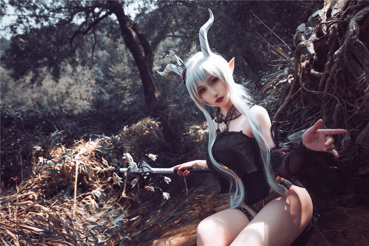 COSPLAY爱好者@芋圆侑子 前凸后翘照片资料欣赏