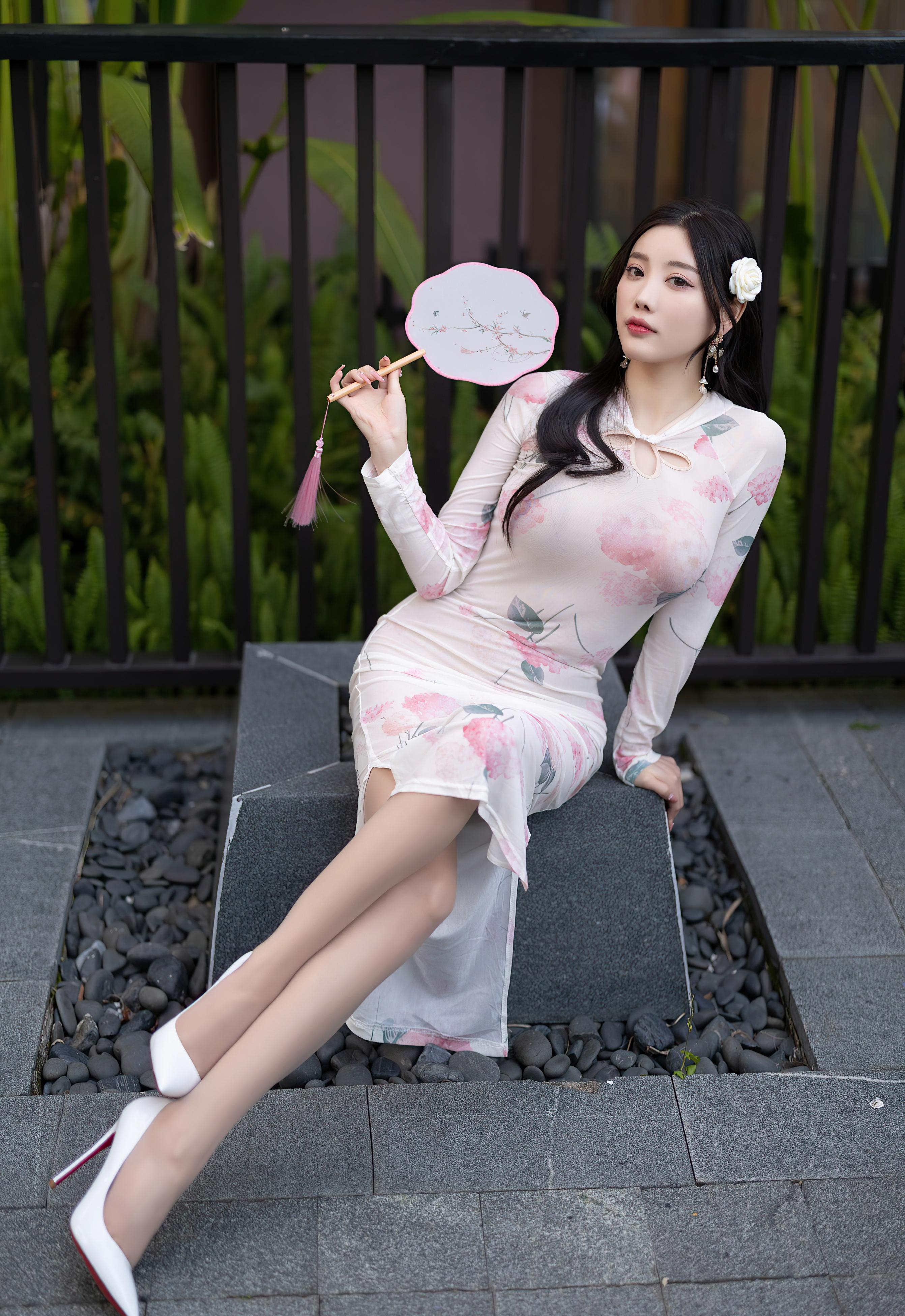 杨晨晨Yome古装旗袍性感美图欣赏插图2