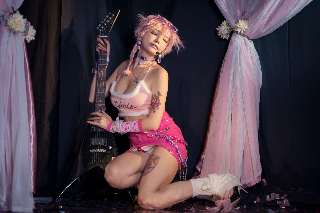 秋和柯基小偶像COS图欣赏