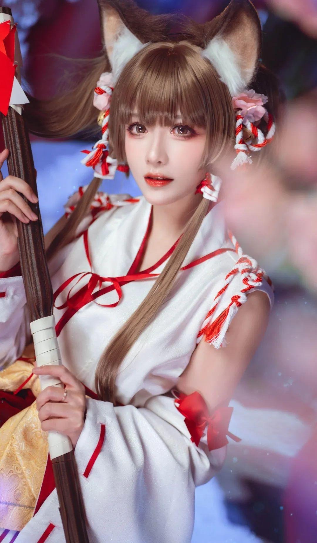 优莉娜，俏皮的巫女《盾之勇者成名录：浪潮》