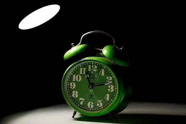 100分睡眠实践课，时间管理大师的轻松高效休息法网盘分享